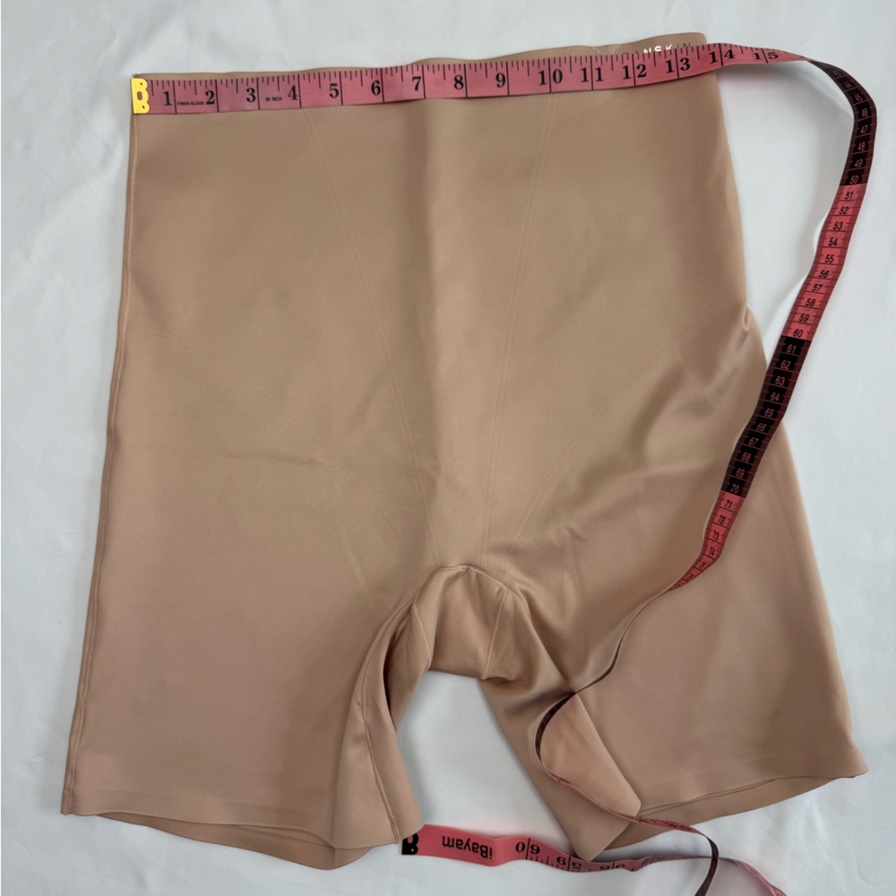 Danskin Nude Seamless Shapewear Shorts Women’s XL Intimates Smoothing Shorts - Picture 7 of 9